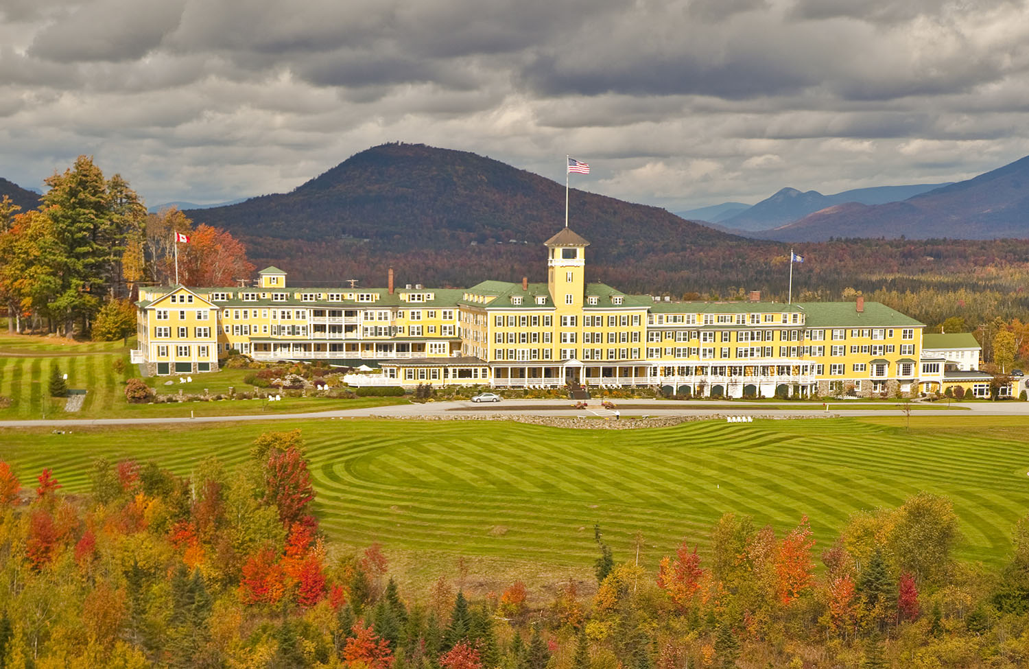 Image of resort in the mountains