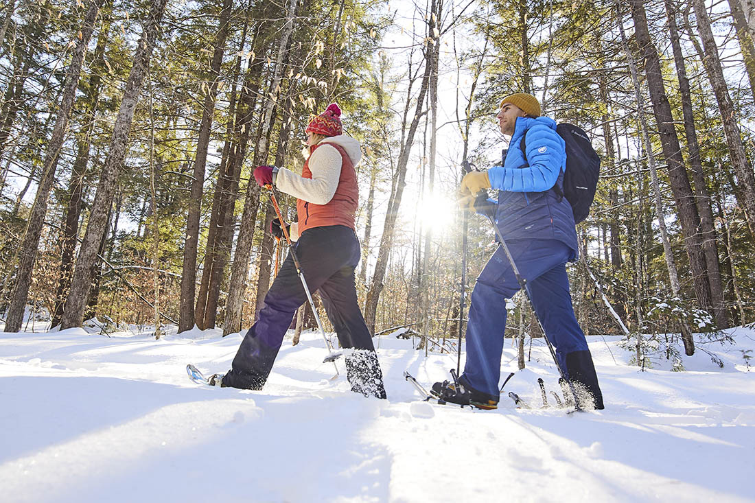 two people snow shoeing