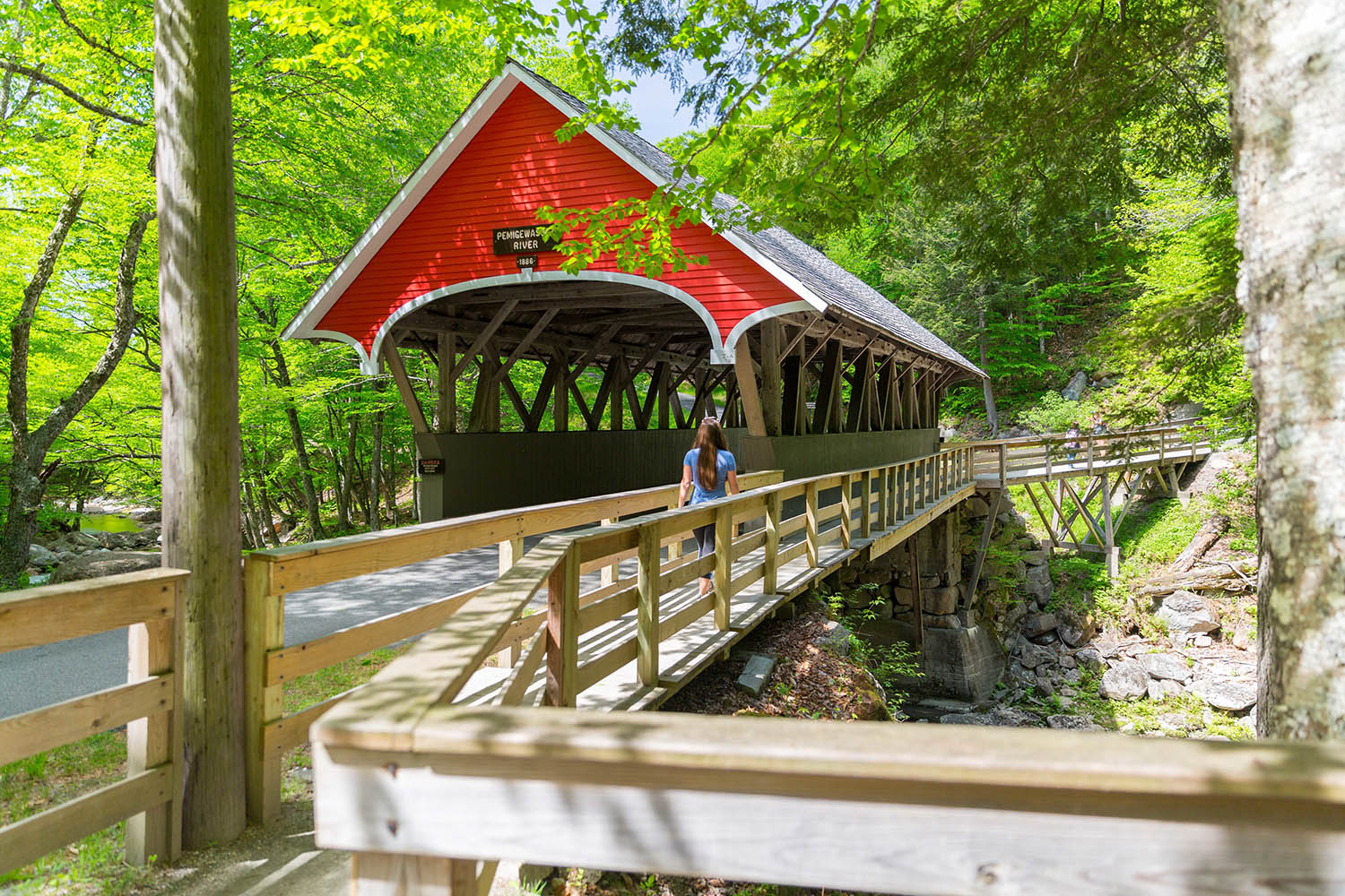 image of covered bridge