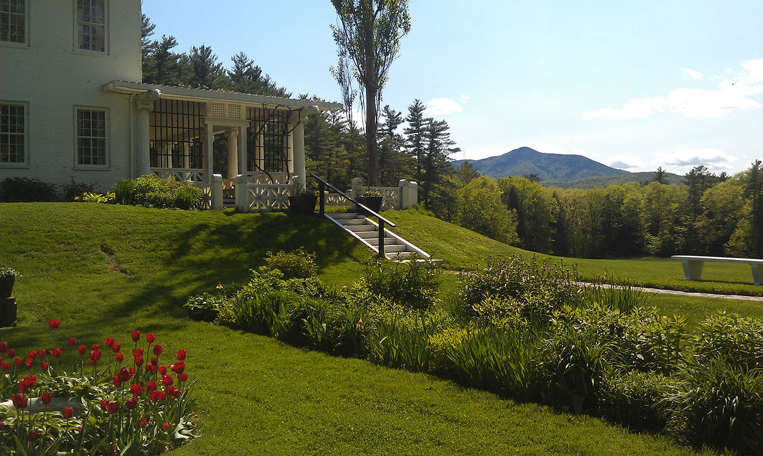 image of outside a historic site in nh