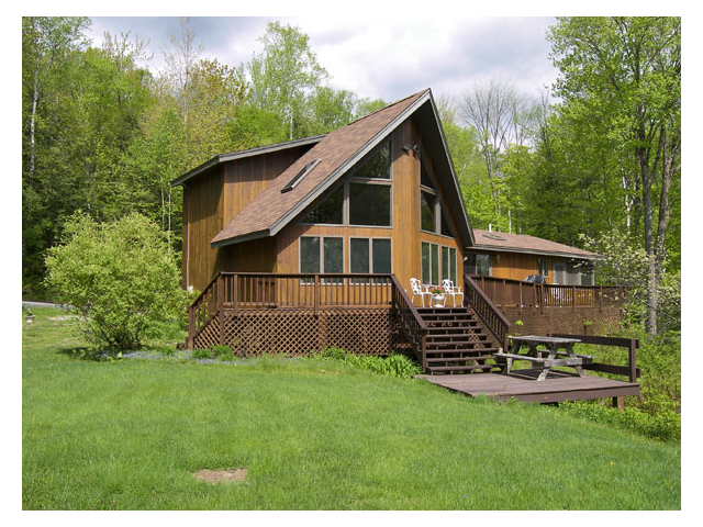 Private Home Vacation Rental by Loon Reservation Service in the White Mountains.