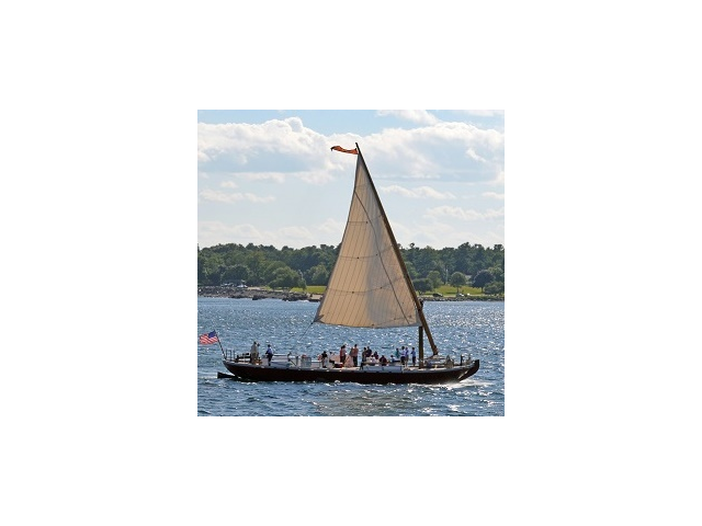 Gundalow PISCATAQUA sailing on the river