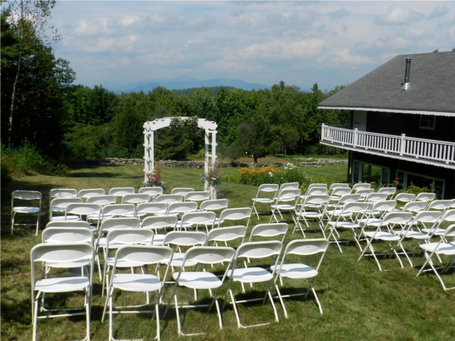 The breathtaking views at Snowvillage Inn make the perfect backdrop for your wedding!