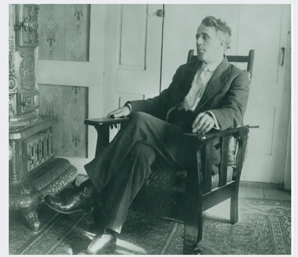 Frost at home in his Franconia study, 1916.